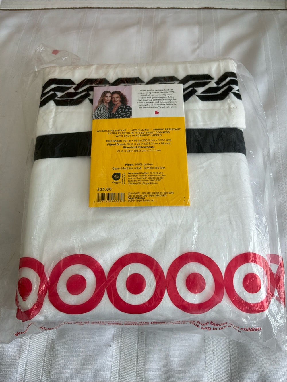 Diane Von Furstenberg 100% cotton twin sheet set  white with black trim new